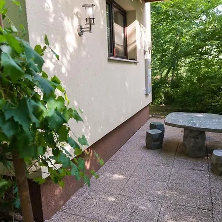 Apartman Kleines Haus Am Rande Des Waldes By Interhome Kranj