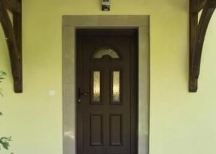 Kleines Haus Am Rande Des Waldes By Interhome Apartman *